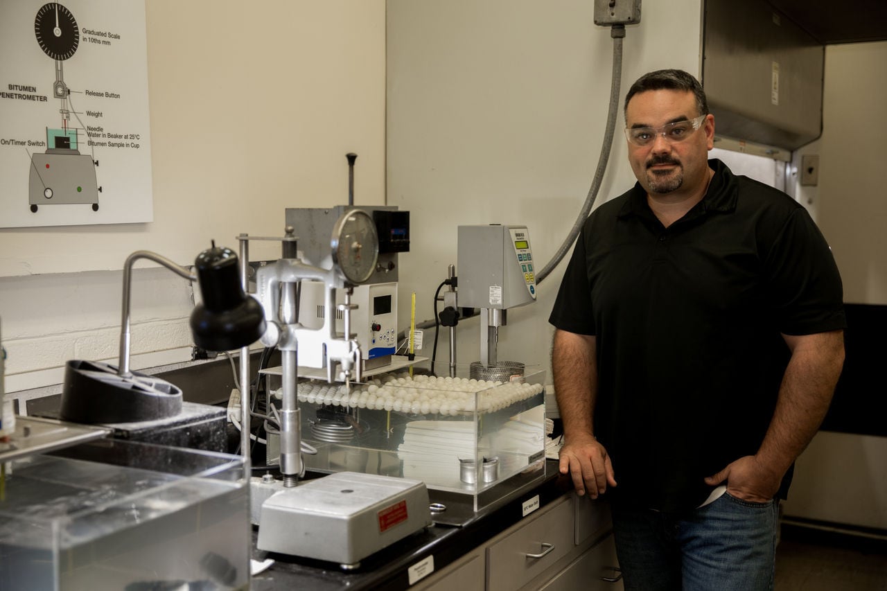 Kirk Goodrum in the Siplast RISE Lab.