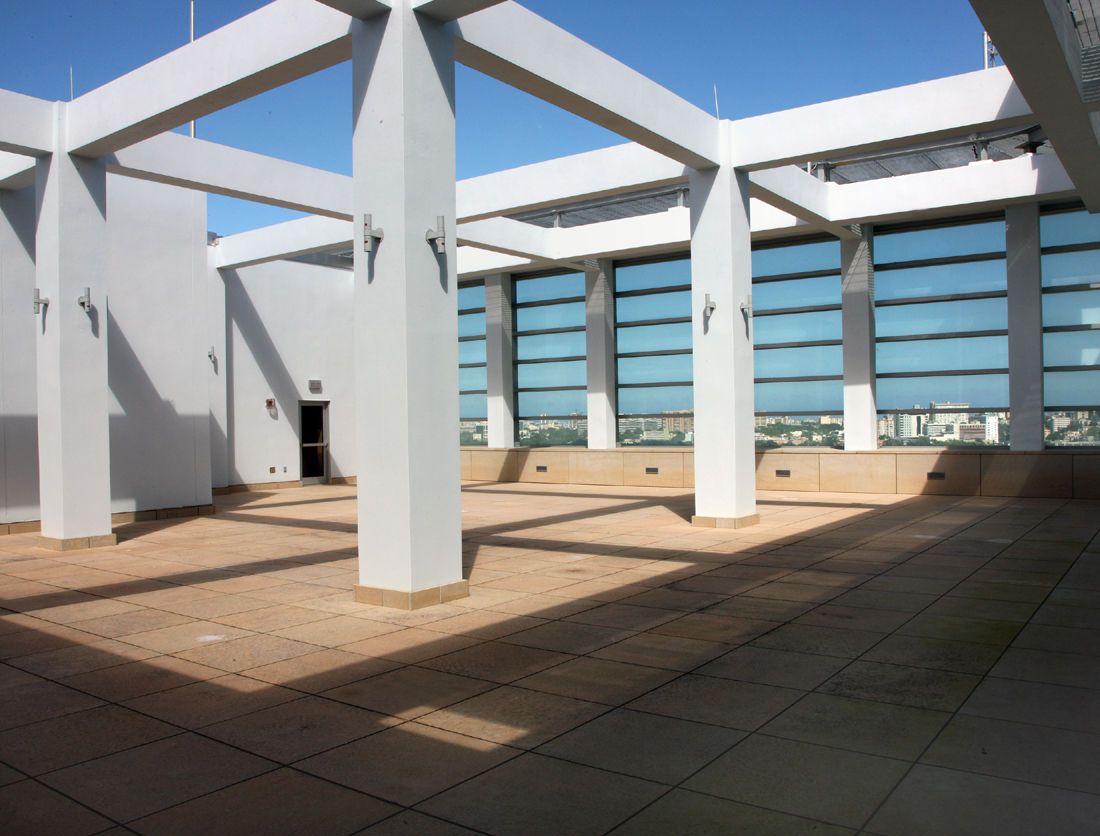 A new building rooftop that utilizes Siplast Parapro flashing to achieve lasting waterproofing continuity across the entire building enclosure.